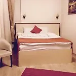 فندق Mara
