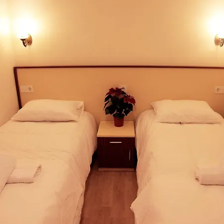 Mara Hotell 3*