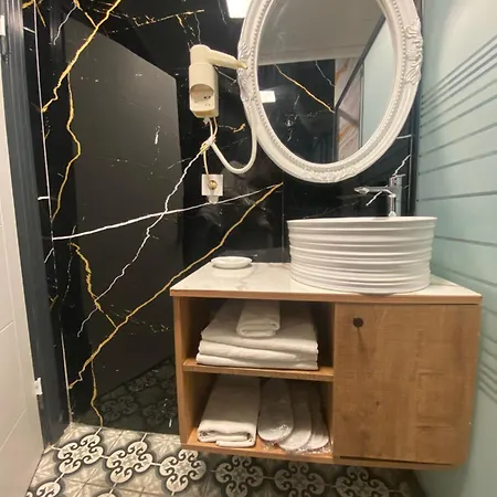 Mara Hotel 3*