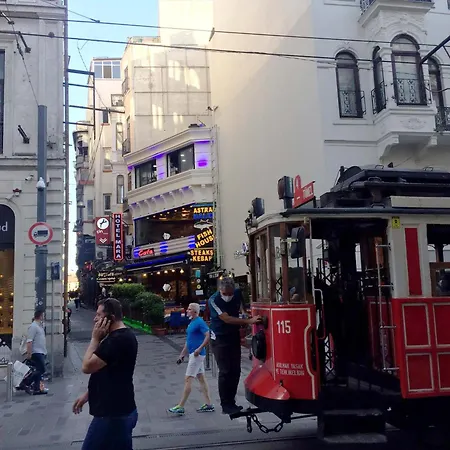 Ξενοδοχείο Mara 3*